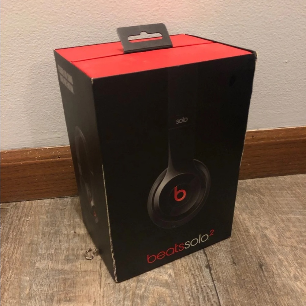 Beats solo 2 by Dre